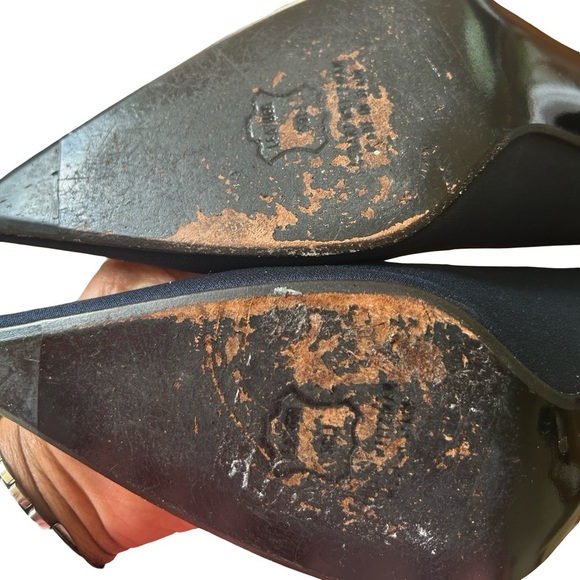 Stuart Weitzman Women’s Size 8 Navy Blue Satin Kitten Heel Shoes - Picture 12 of 12